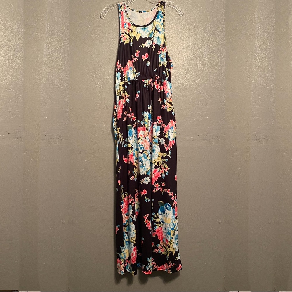 Black Floral Maxi Dress with Pockets